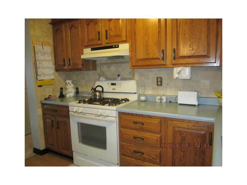 440 Donnell Road Lower Burrell, PA 15068 - Photo 10 of 16 Kitchen.