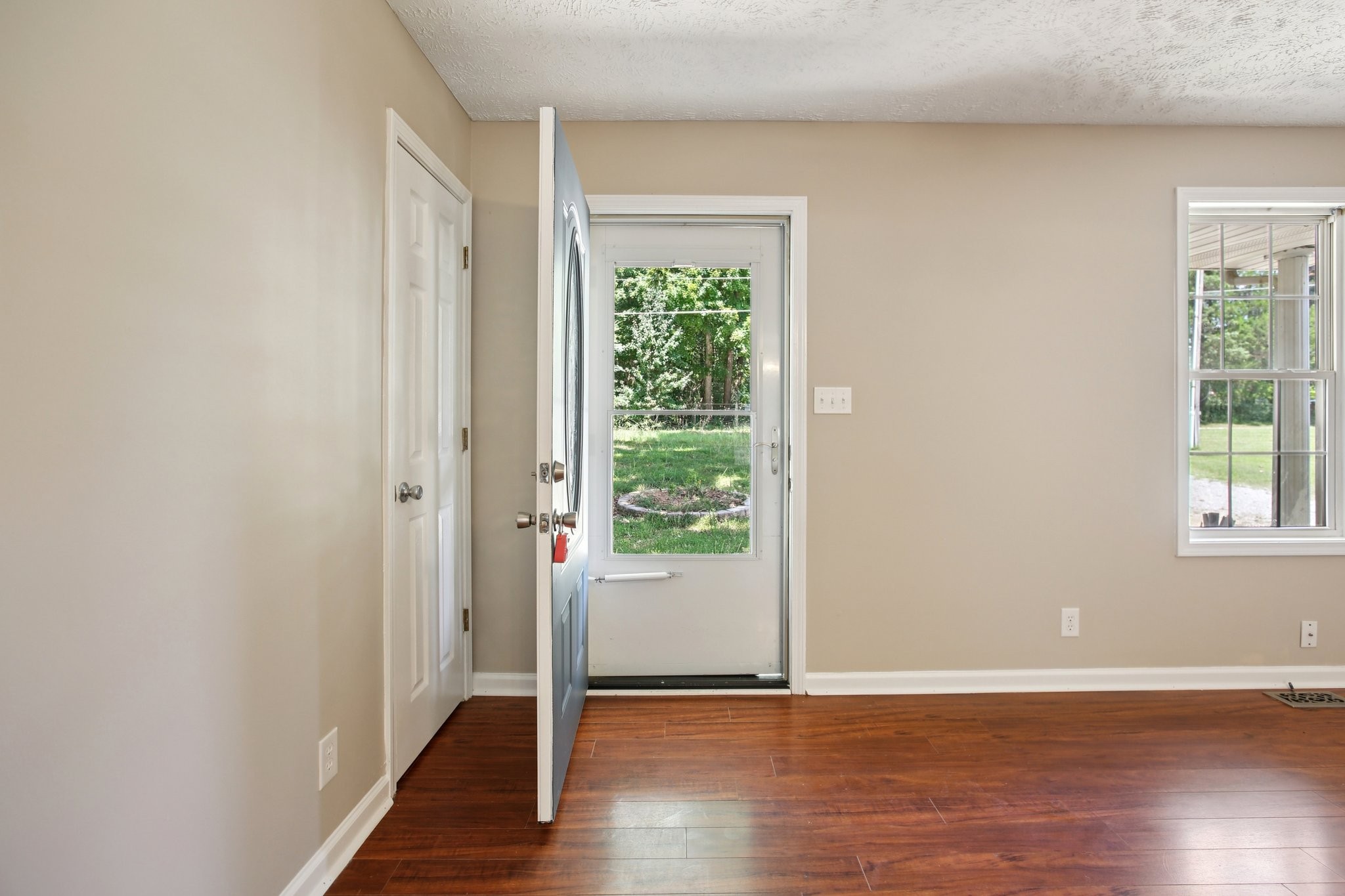 2105 Ferry Road Clarksville, TN 37040 - Photo 4 of 39 Gallery Image 4