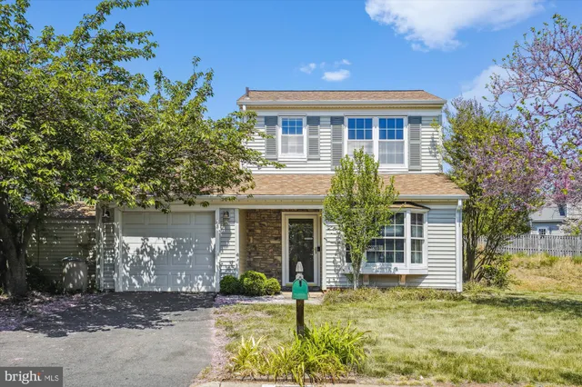 $2,900 | 13508 Coates Lane, Herndon, VA 20171