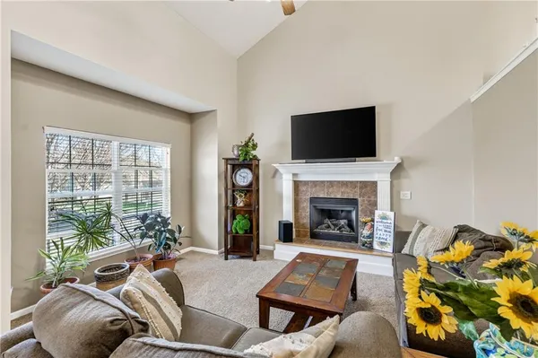 $435,000 | 10201 North Willow Avenue, Kansas City, MO 64157