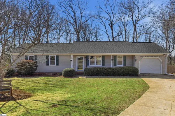 $319,900 | 1006 Colleton Court, Easley, SC 29642