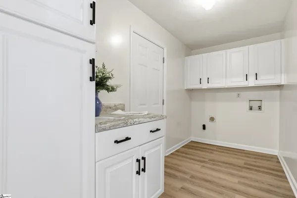 $319,900 | 1006 Colleton Court, Easley, SC 29642