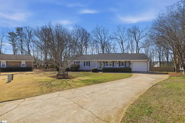 $319,900 | 1006 Colleton Court, Easley, SC 29642