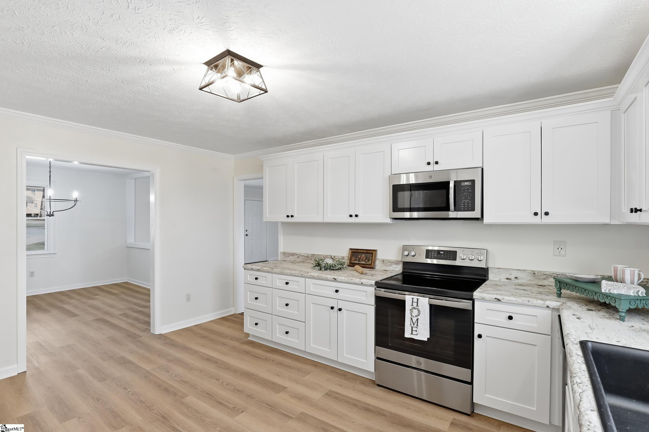 1006 Colleton Court Easley, SC 29642 - Photo 6 of 22