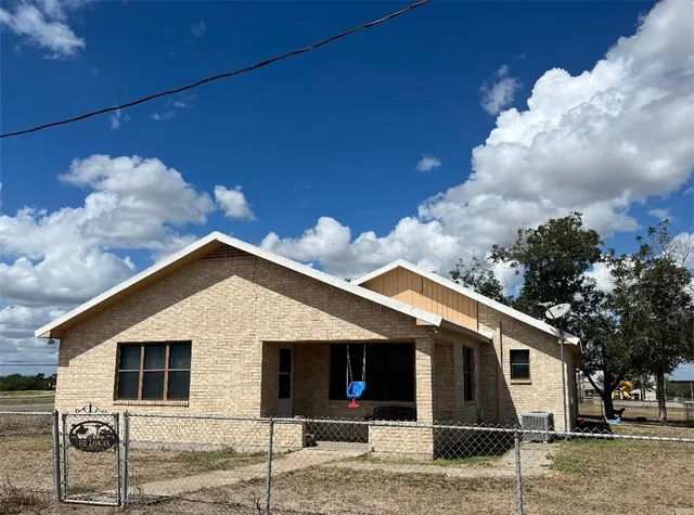 $210,000 | 107 Rosebrock, Oakville, TX 78060