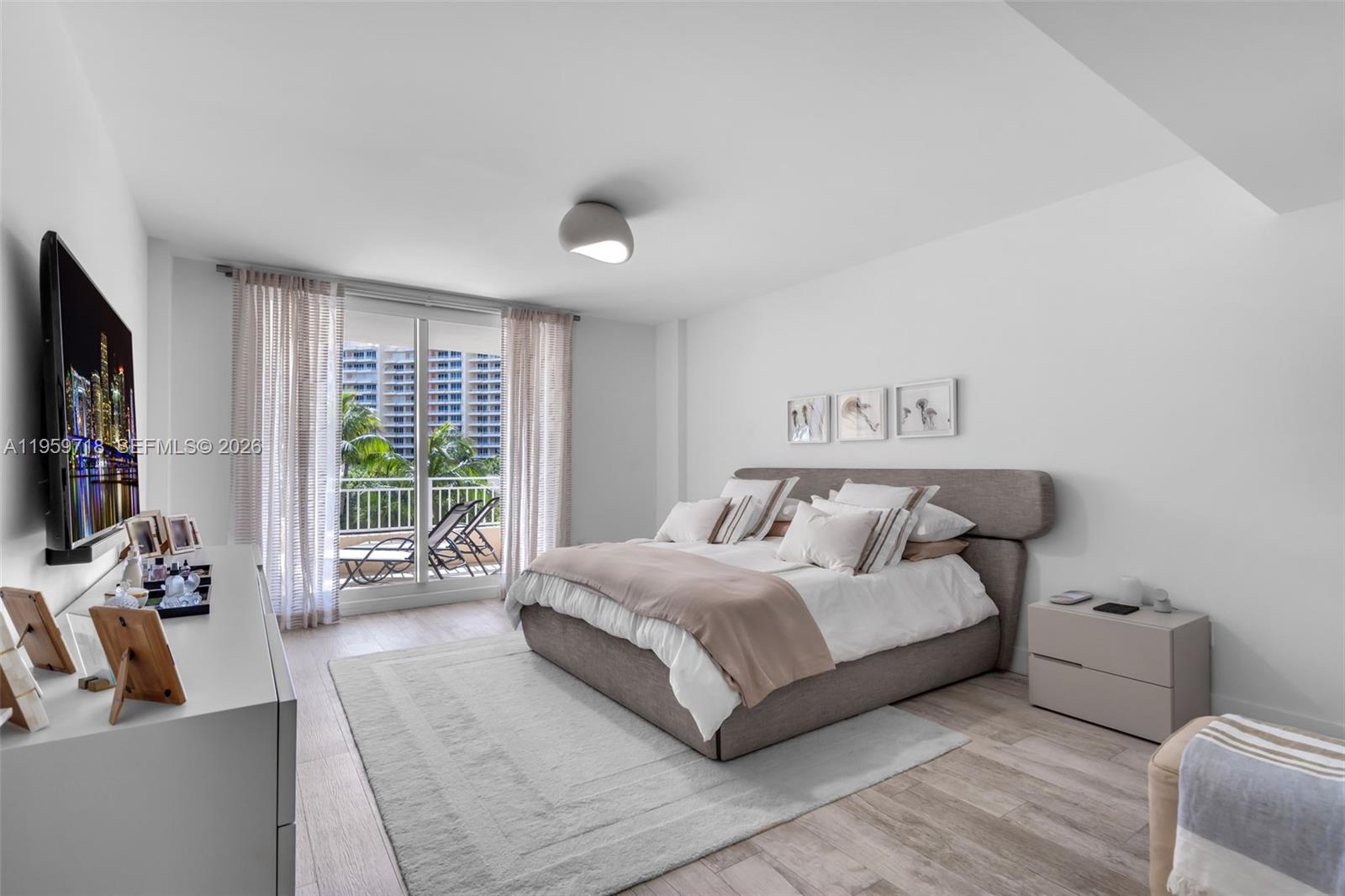 791 Crandon Boulevard, Unit 501 Key Biscayne, FL 33149 - Photo 22 of 42