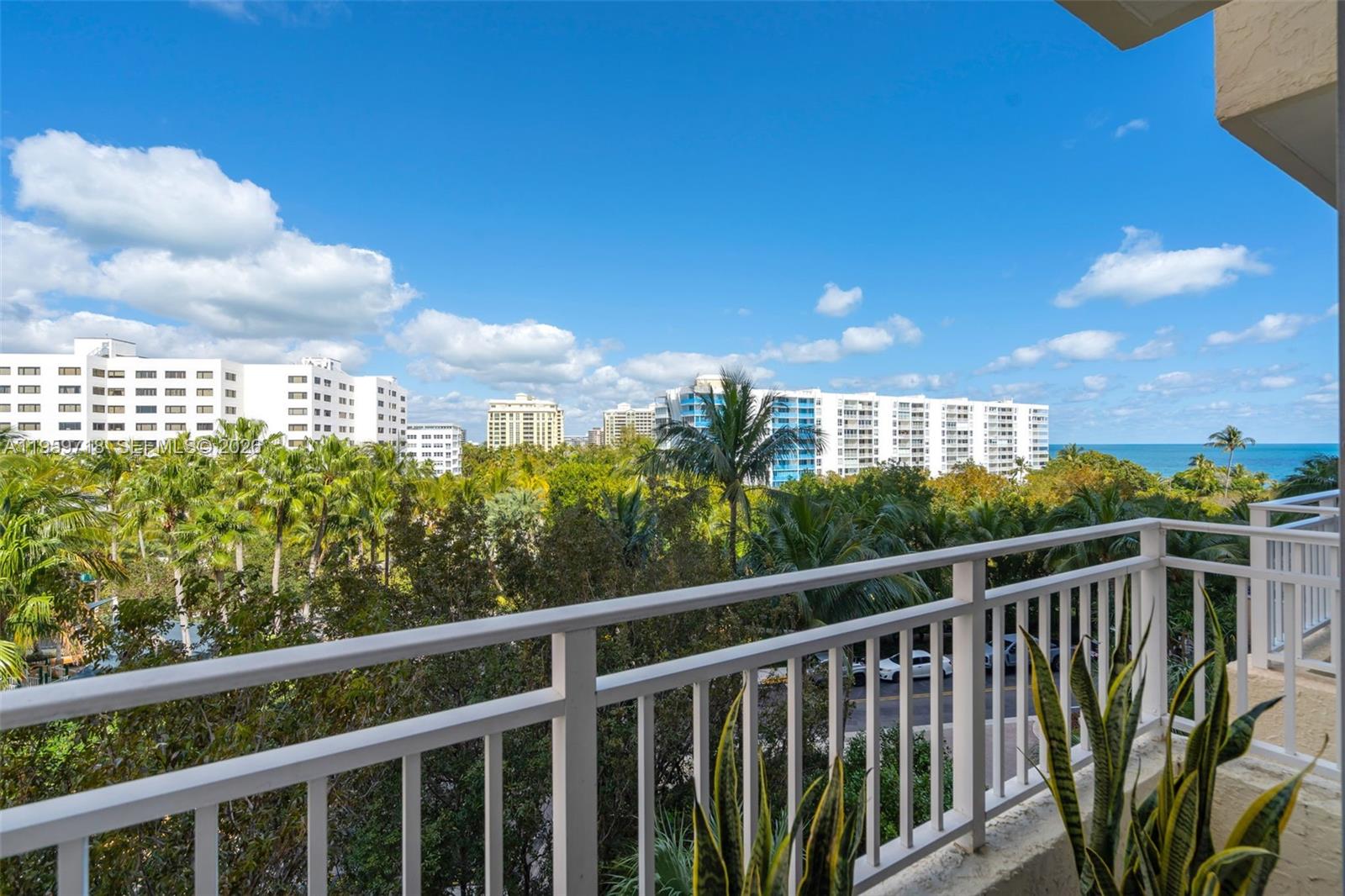 791 Crandon Boulevard, Unit 501 Key Biscayne, FL 33149 - Photo 31 of 42