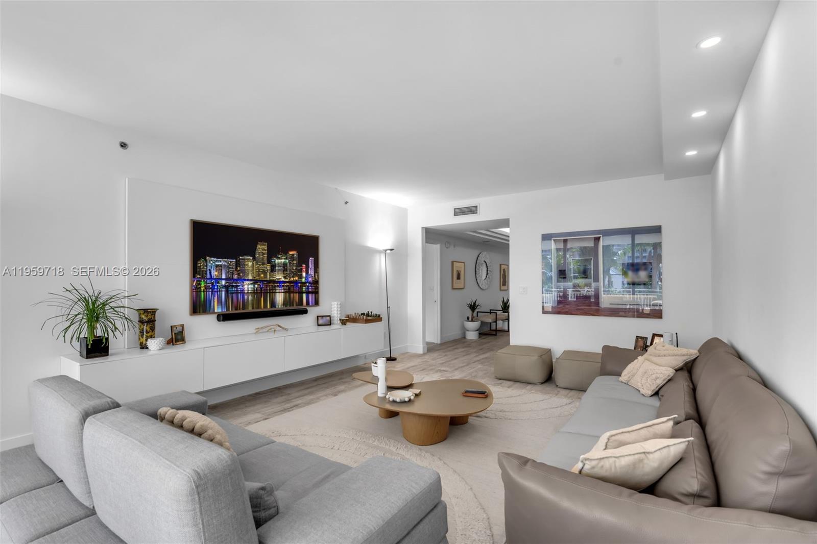 791 Crandon Boulevard, Unit 501 Key Biscayne, FL 33149 - Photo 5 of 42