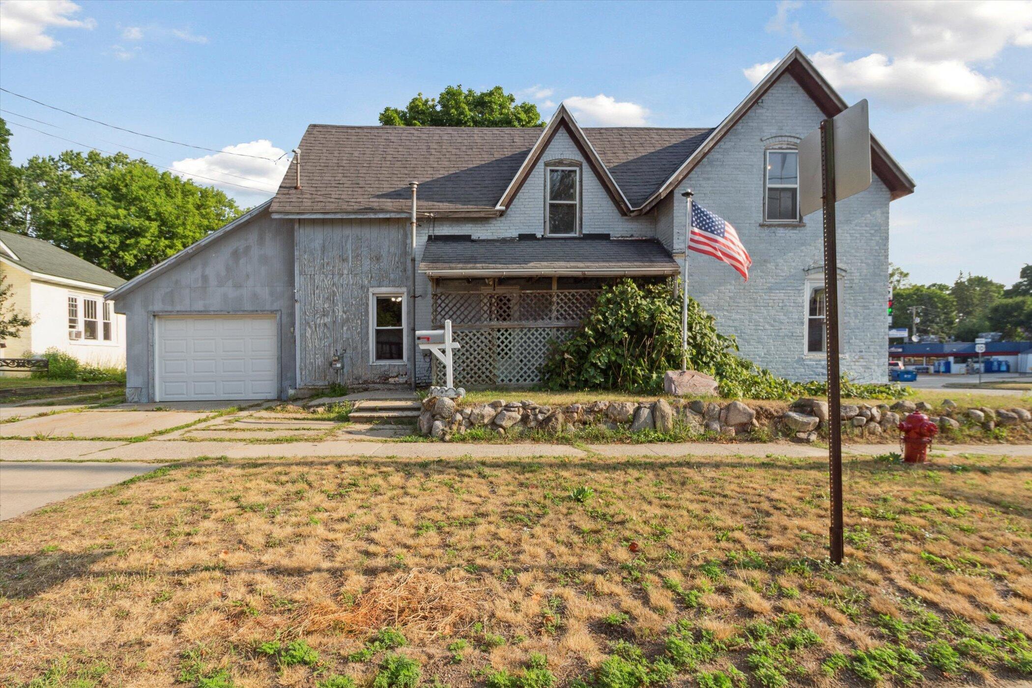 627 South Chestnut Street Reed City, MI 49677 - Photo 1 of 45 Main