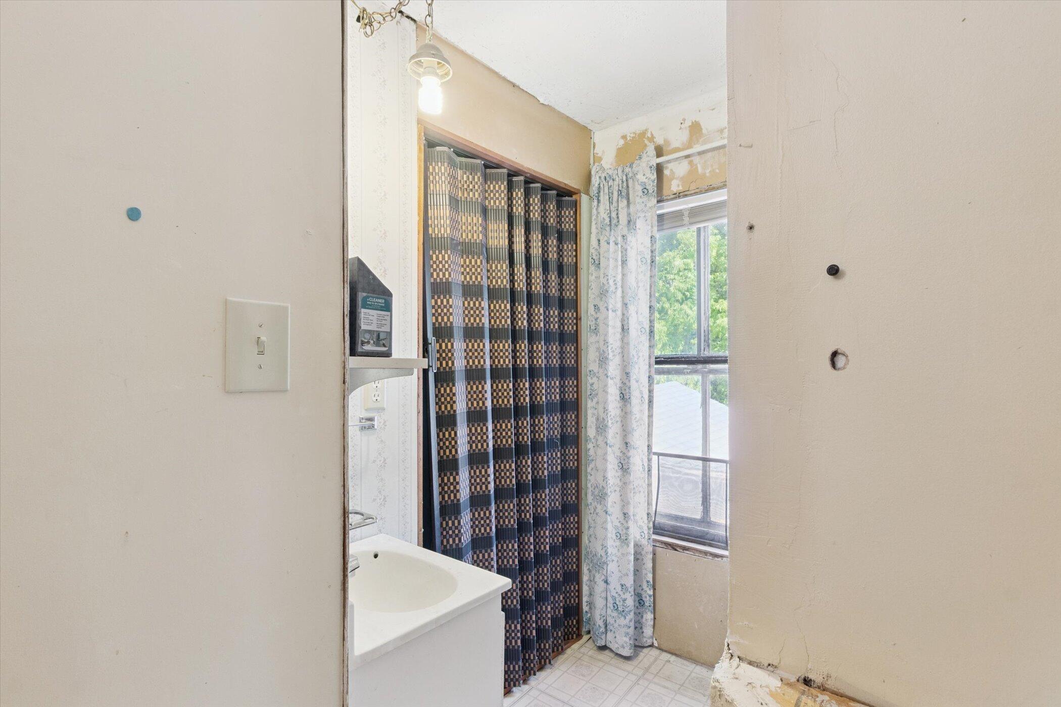 627 South Chestnut Street Reed City, MI 49677 - Photo 35 of 45 35-627-S-Chestnut-Ave-Reed-City-MI-49677