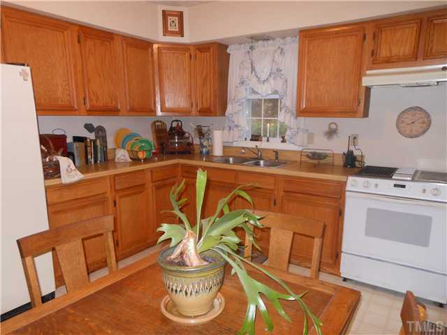 766 Flint Ridge Road Prospect Hill, NC 27314 - Photo 11 of 25 Main Level Kitchen
