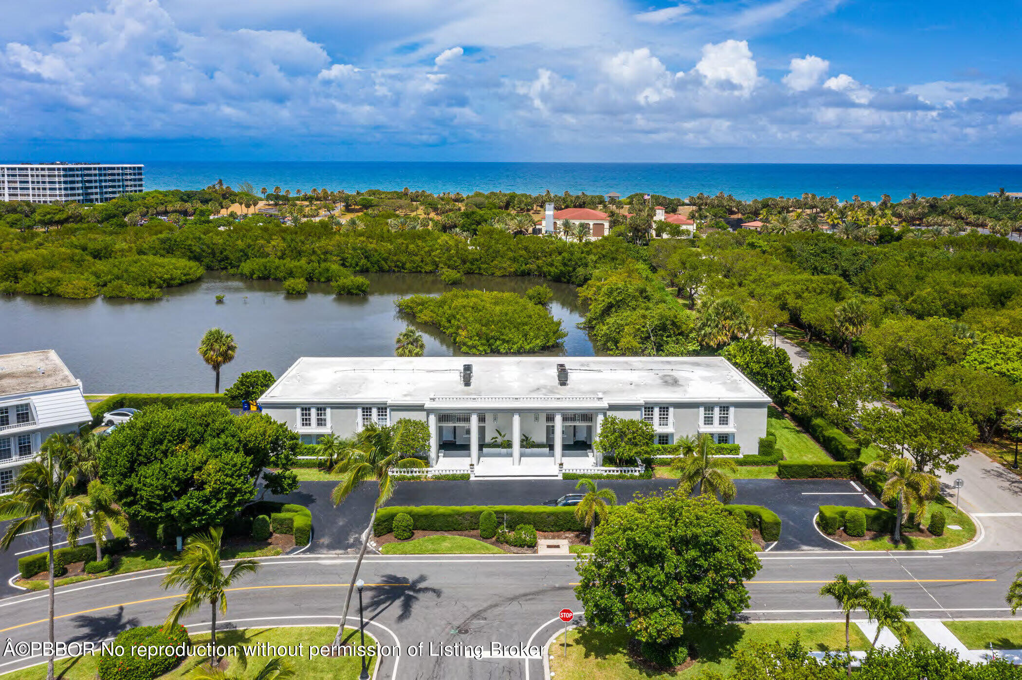 2195 Ibis Isle Road, Unit 7 Palm Beach, FL 33480 - Photo 29 of 34 a aerial view of a house with a garden