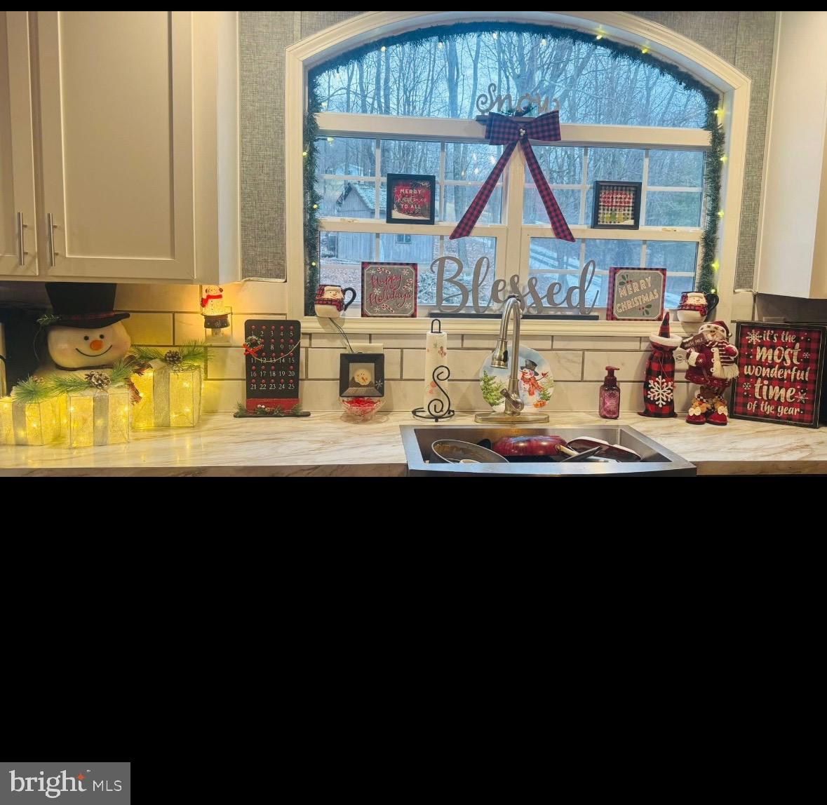 10134 Piney Mountain Road Southwest Frostburg, MD 21532 - Photo 10 of 15 a kitchen view with table and chairs
