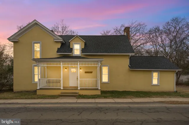 $440,000 | 108 West Main Street, Remington, VA 22734