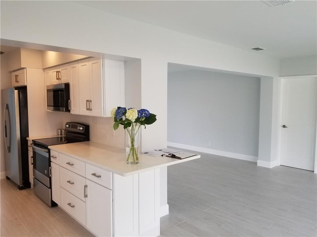 499 Northeast 45th Street Boca Raton, FL 33431 - Photo 7 of 10 Photo 7