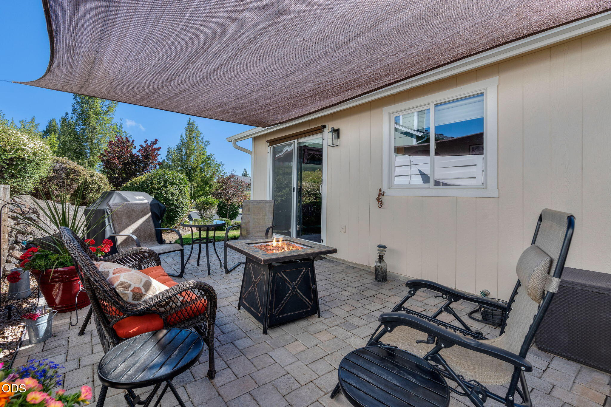 3633 Southwest 29th Street Redmond, OR 97756 - Photo 10 of 36
