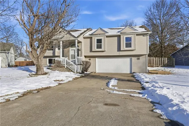 $310,000 | 1177 Greenwood Park, Tonganoxie, KS 66086