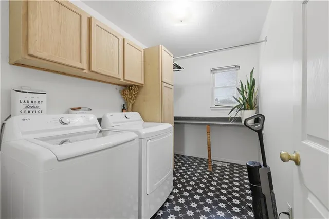 $310,000 | 1177 Greenwood Park, Tonganoxie, KS 66086