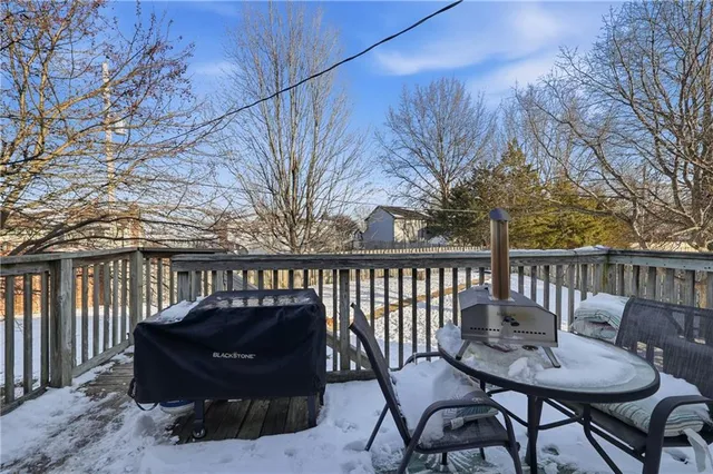 $310,000 | 1177 Greenwood Park, Tonganoxie, KS 66086