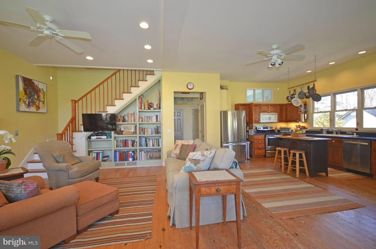27530 Chloras Point Road Trappe, MD 21673 - Photo 7 of 19 Great Room