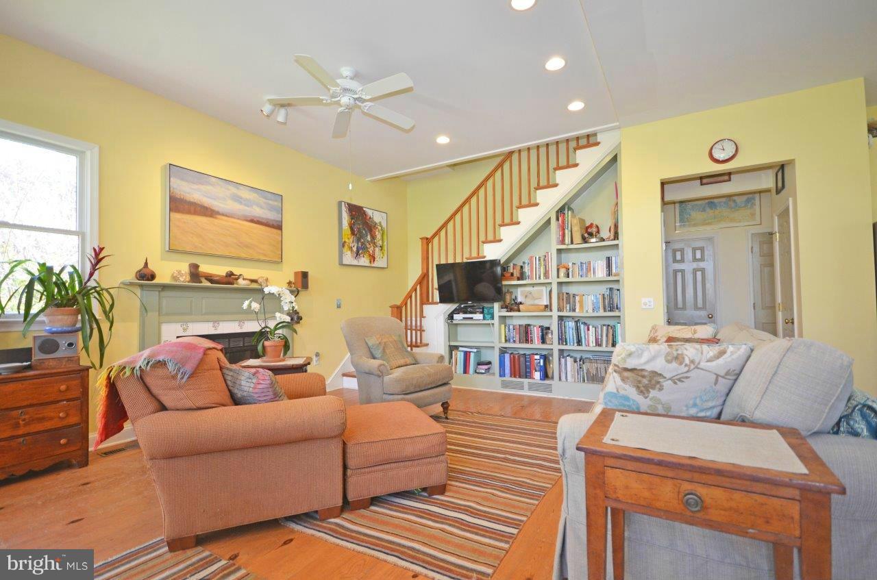 27530 Chloras Point Road Trappe, MD 21673 - Photo 9 of 19 Great Room