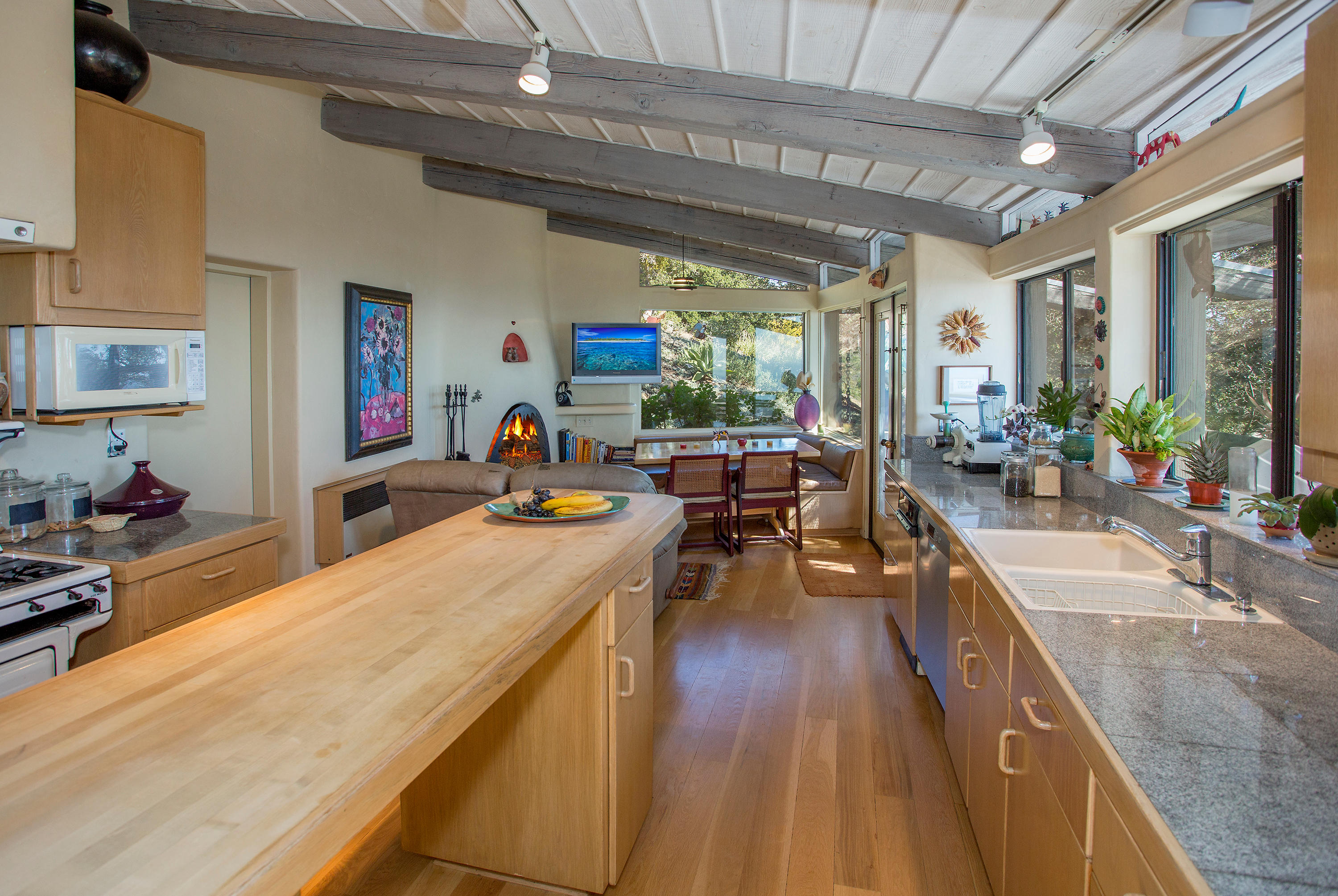 2101 Refugio Road Goleta, CA 93117 - Photo 8 of 20 2387h-3665721140-O