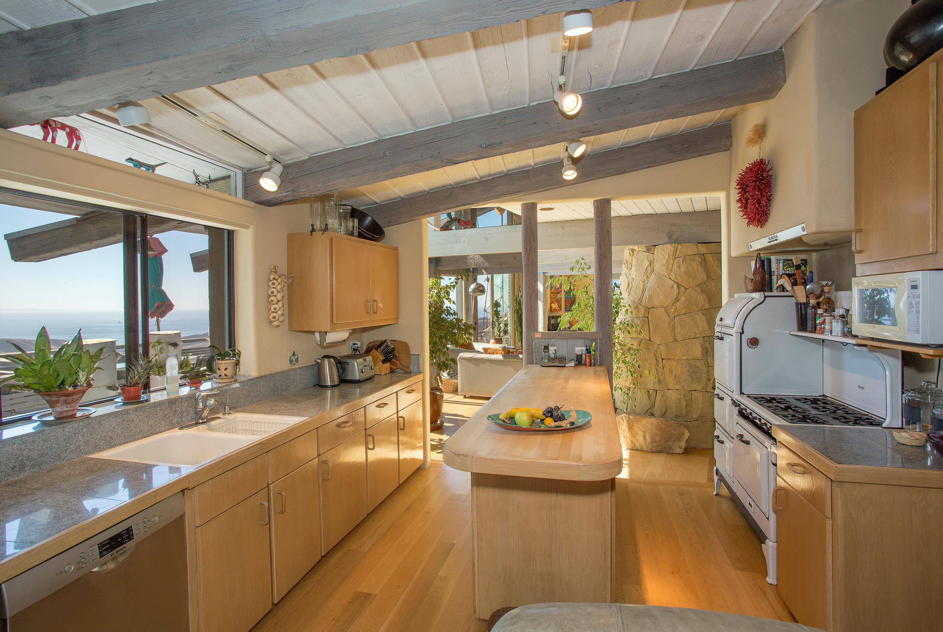 2101 Refugio Road Goleta, CA 93117 - Photo 9 of 20 2402h-3665721377-O