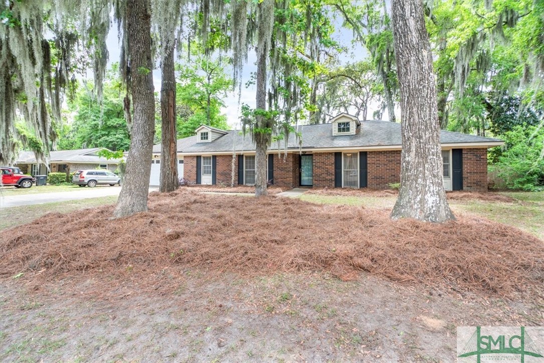 125 Hampshire Road Savannah, GA 31410 - Photo 3 of 40 Gallery Image 3