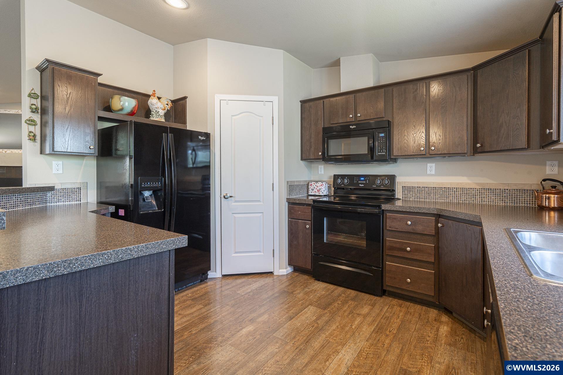 5422 Portland Road Northeast, Unit 130 Salem, OR 97305 - Photo 22 of 36