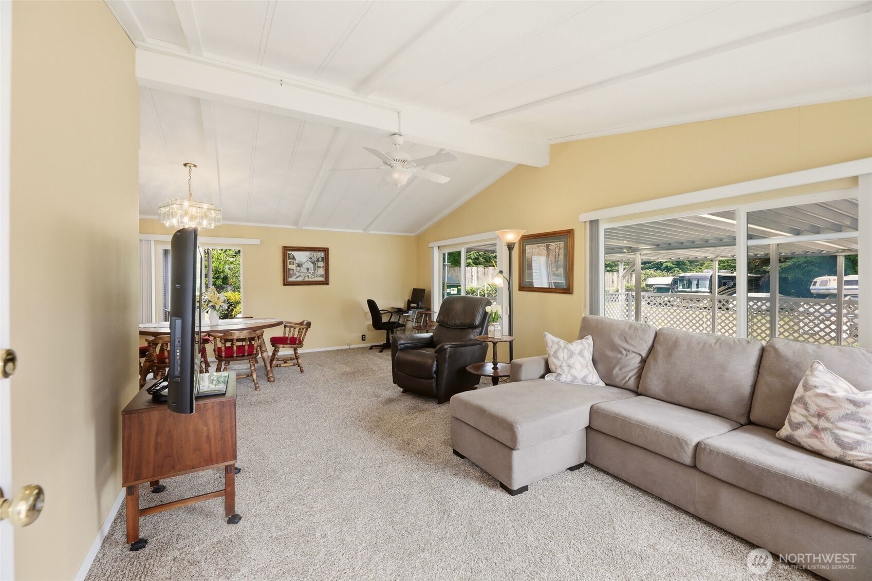 11622 Silver Lake Road, Unit 80 Everett, WA 98208 - Photo 8 of 40
