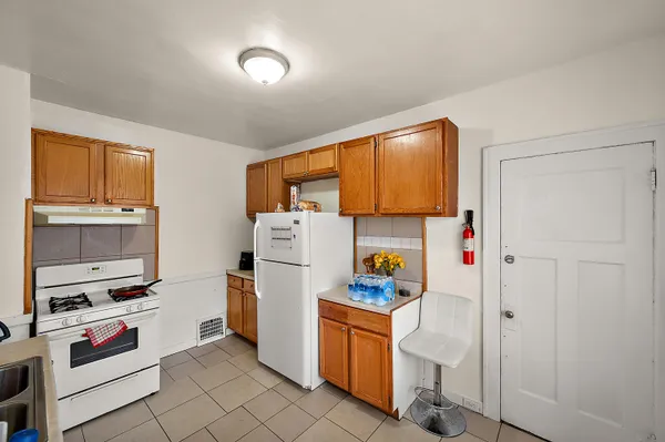 $145,000 | 8983 Beverly Court, Detroit, MI 48204