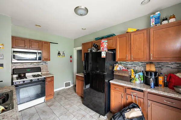 $145,000 | 8983 Beverly Court, Detroit, MI 48204