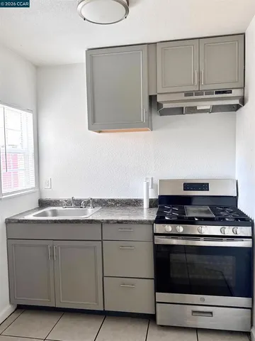 $1,095 | 416-416 North School Street, Lodi, CA 95240