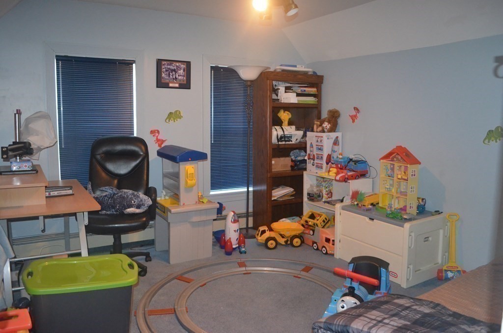 304 Cumberland Road Lowell, MA 01850 - Photo 21 of 34 Gallery Image 21