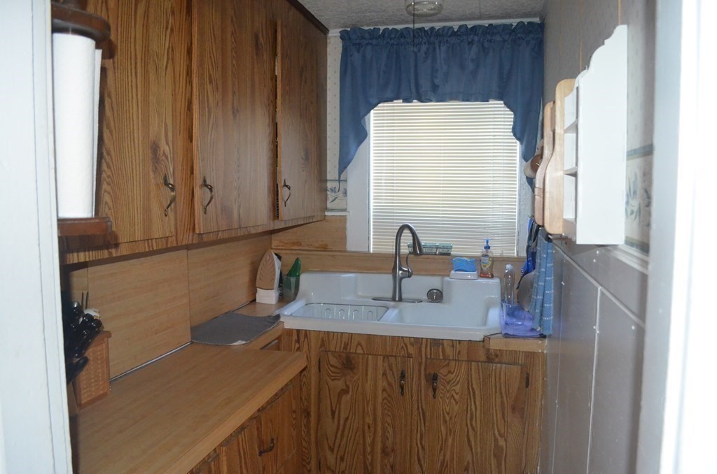 304 Cumberland Road Lowell, MA 01850 - Photo 25 of 34 Gallery Image 25