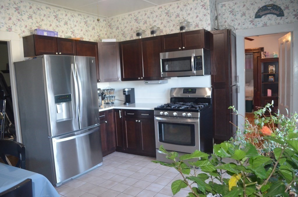 304 Cumberland Road Lowell, MA 01850 - Photo 9 of 34 Gallery Image 9