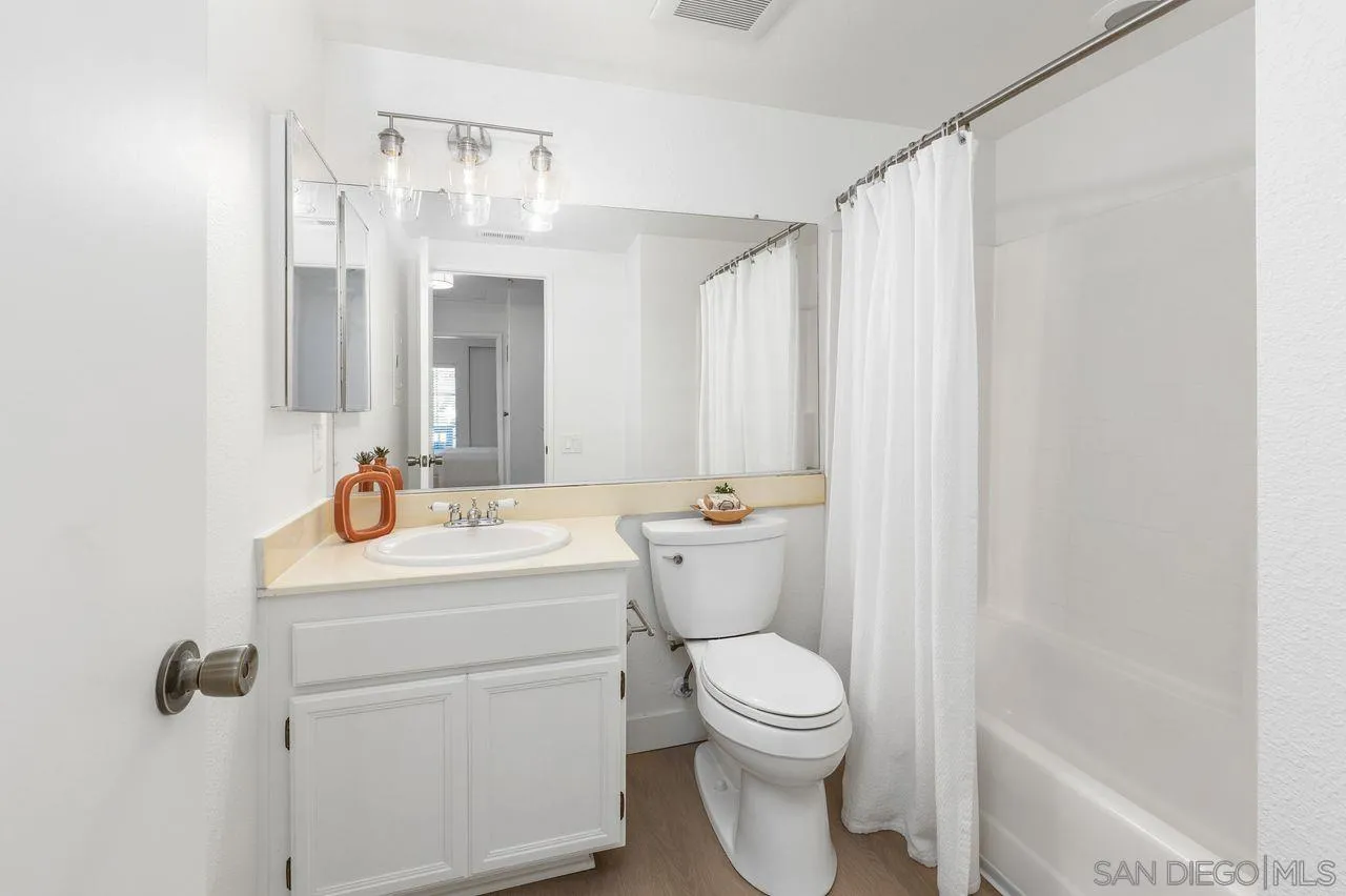 4045 Carmel View Road, Unit 88 San Diego, CA 92130 - Photo 20 of 34