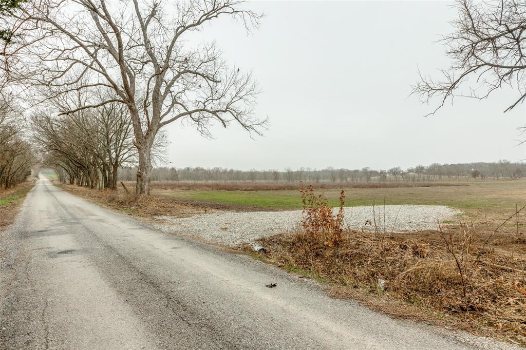 2023 Joe Davis Road Whitewright, TX 75491 - Photo 3 of 16