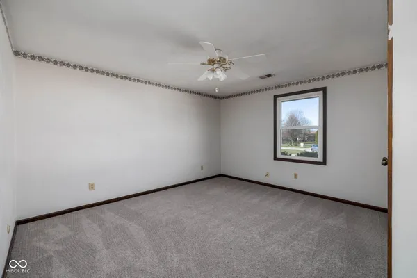 $139,900 | 2033 Alhambra Court, Unit B, Anderson, IN 46013