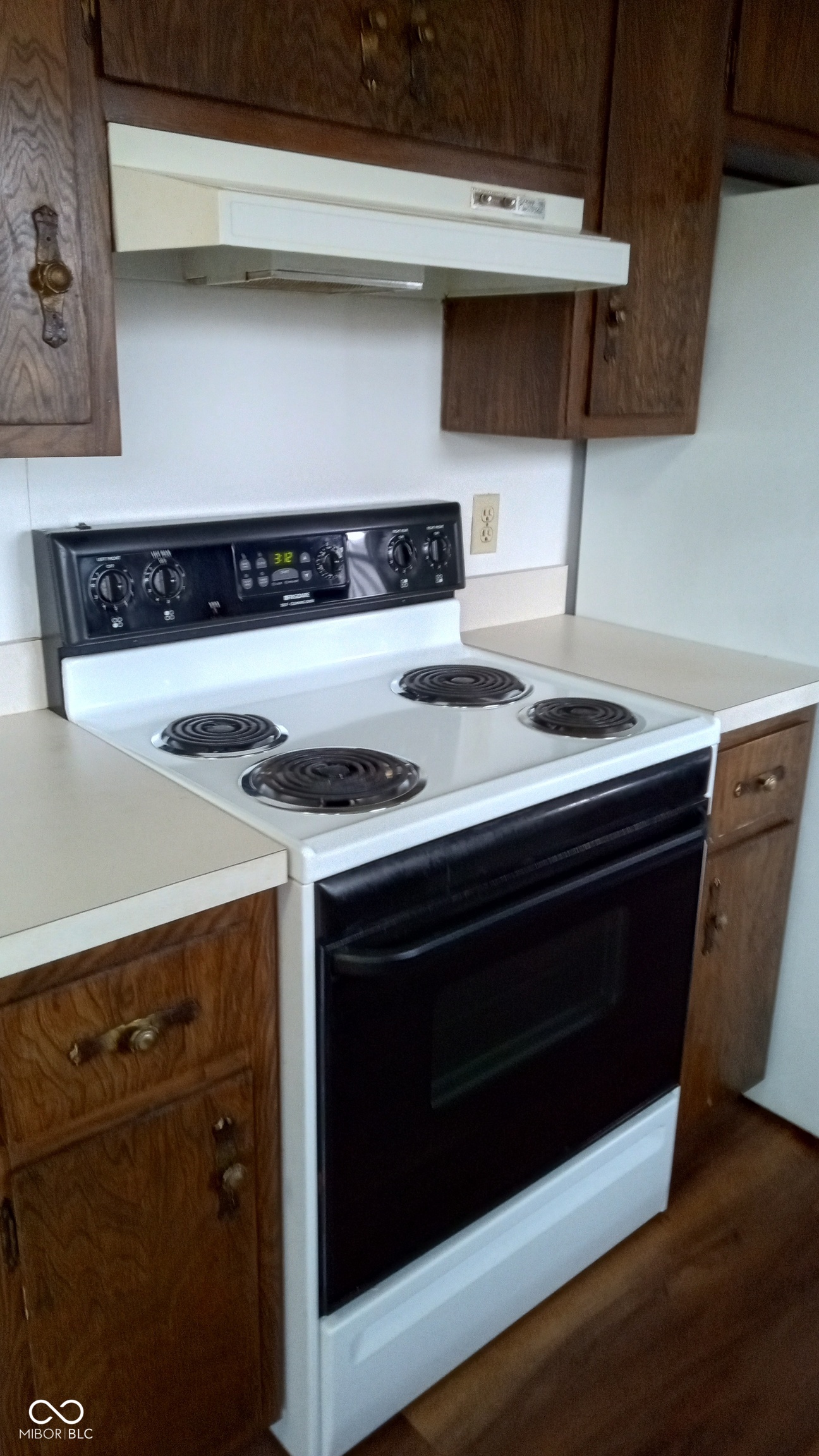 2033 Alhambra Court, Unit B Anderson, IN 46013 - Photo 14 of 26