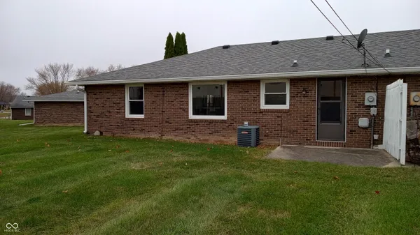 $139,900 | 2033 Alhambra Court, Unit B, Anderson, IN 46013