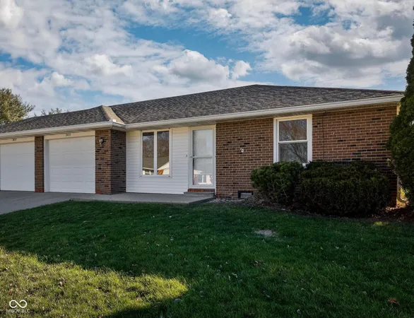 $139,900 | 2033 Alhambra Court, Unit B, Anderson, IN 46013