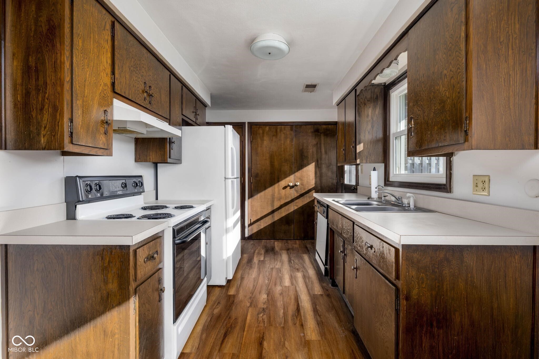 2033 Alhambra Court, Unit B Anderson, IN 46013 - Photo 6 of 26