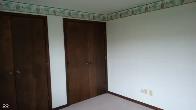 $155,000 | 2033 Alhambra Court, Unit B, Anderson, IN 46013