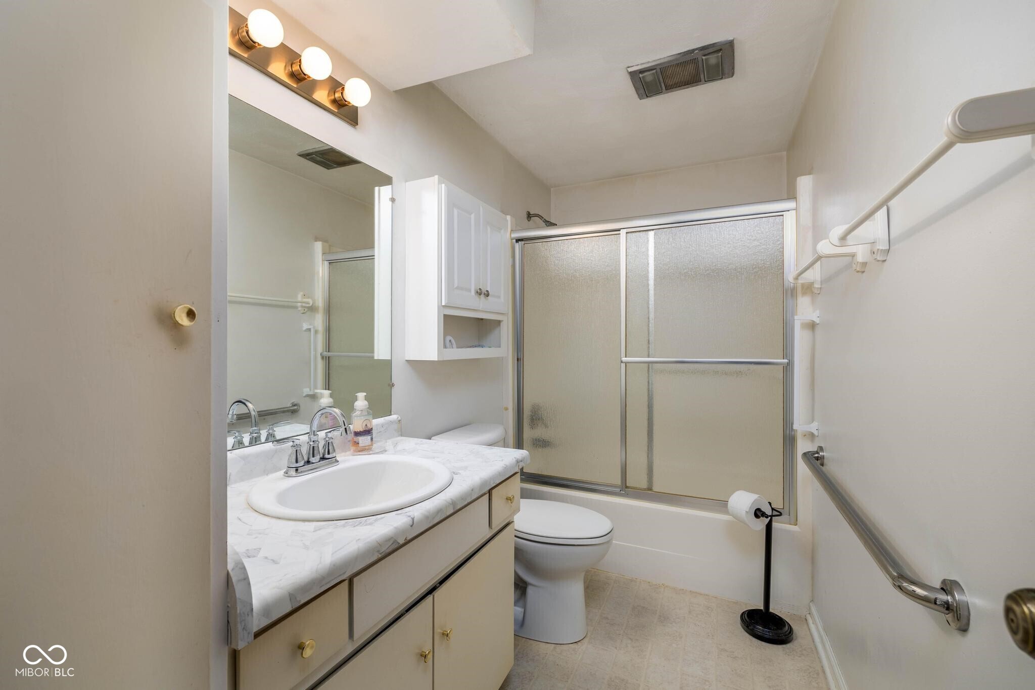 2033 Alhambra Court, Unit B Anderson, IN 46013 - Photo 10 of 26