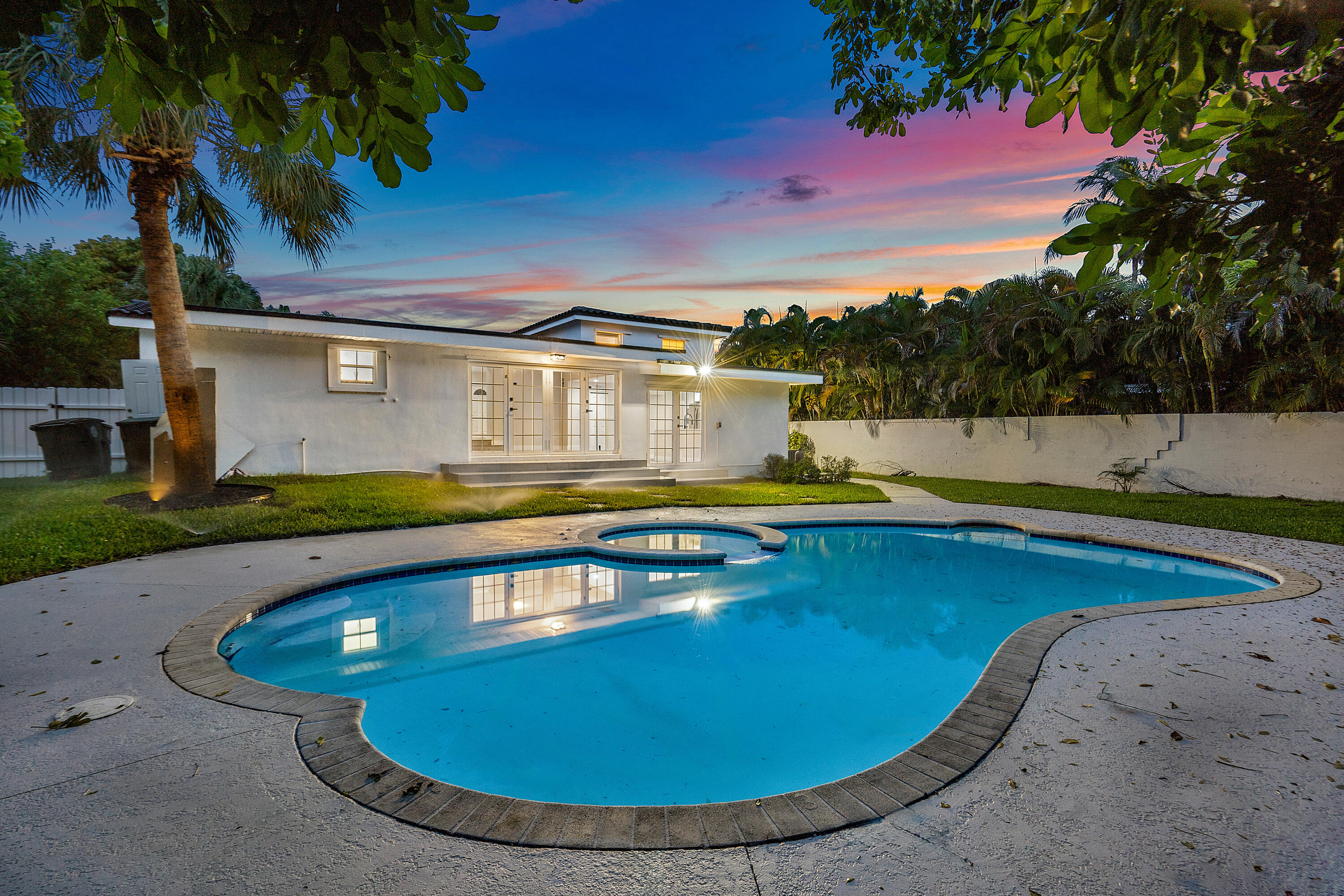 1505 Northeast 4th Avenue Boca Raton, FL 33432 - Photo 4 of 34 Pool