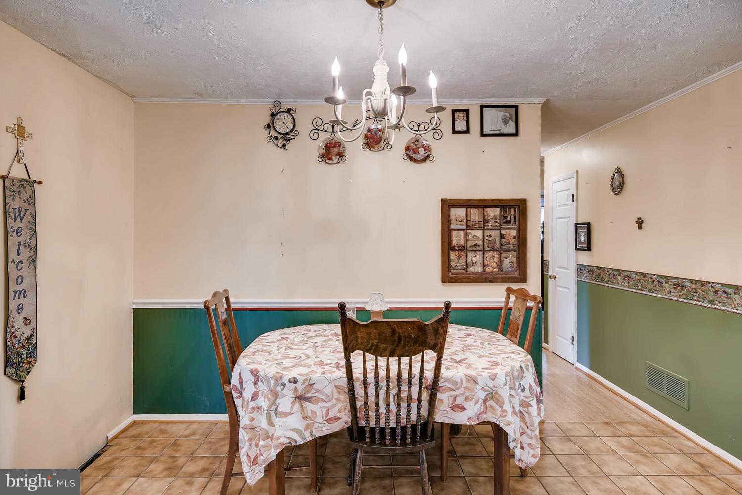 4727 Archer Road Whiteford, MD 21160 - Photo 7 of 26 Nice dining area!