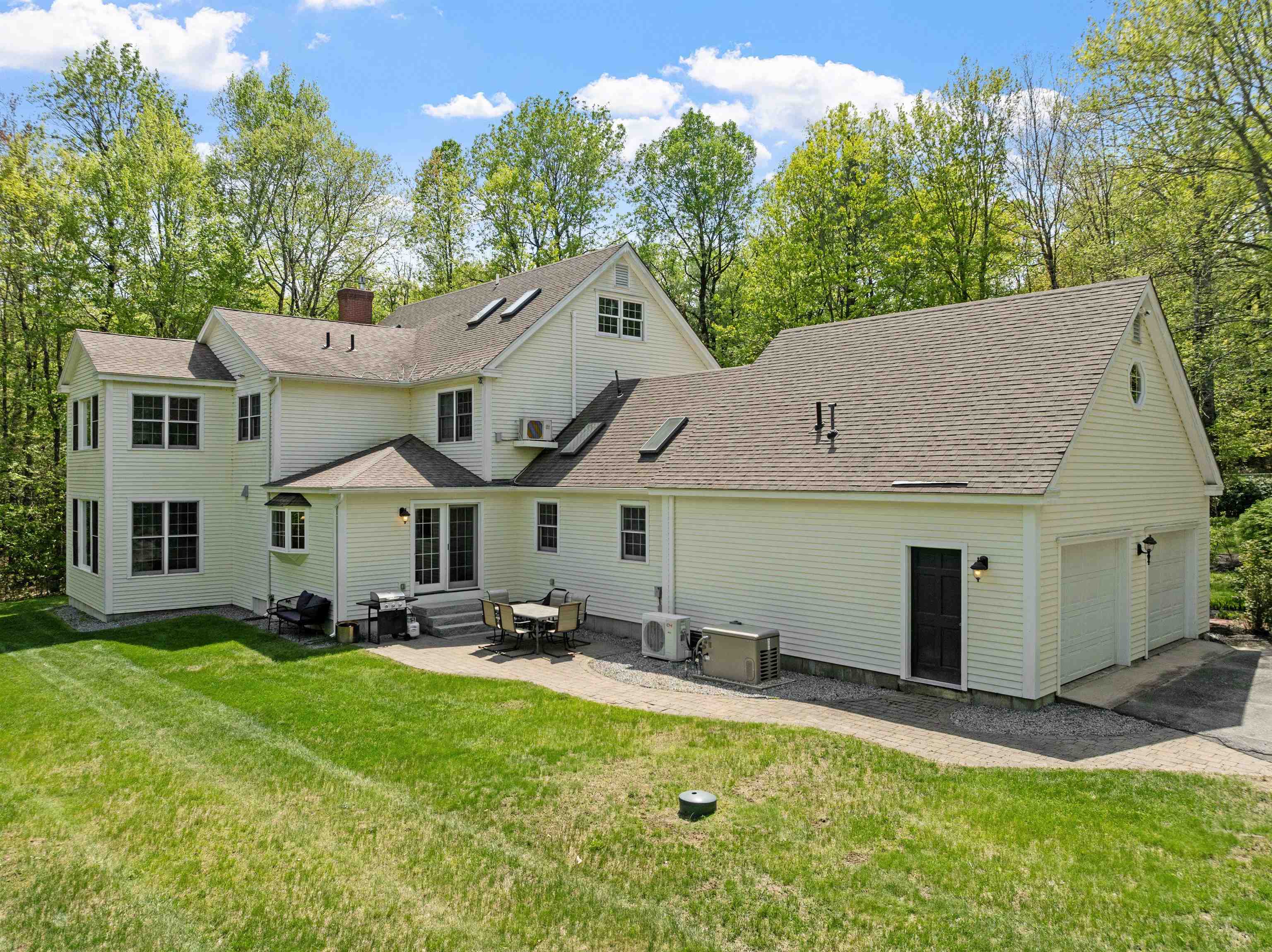 211 Hedgerose Lane Hopkinton, NH 03229 - Photo 2 of 59