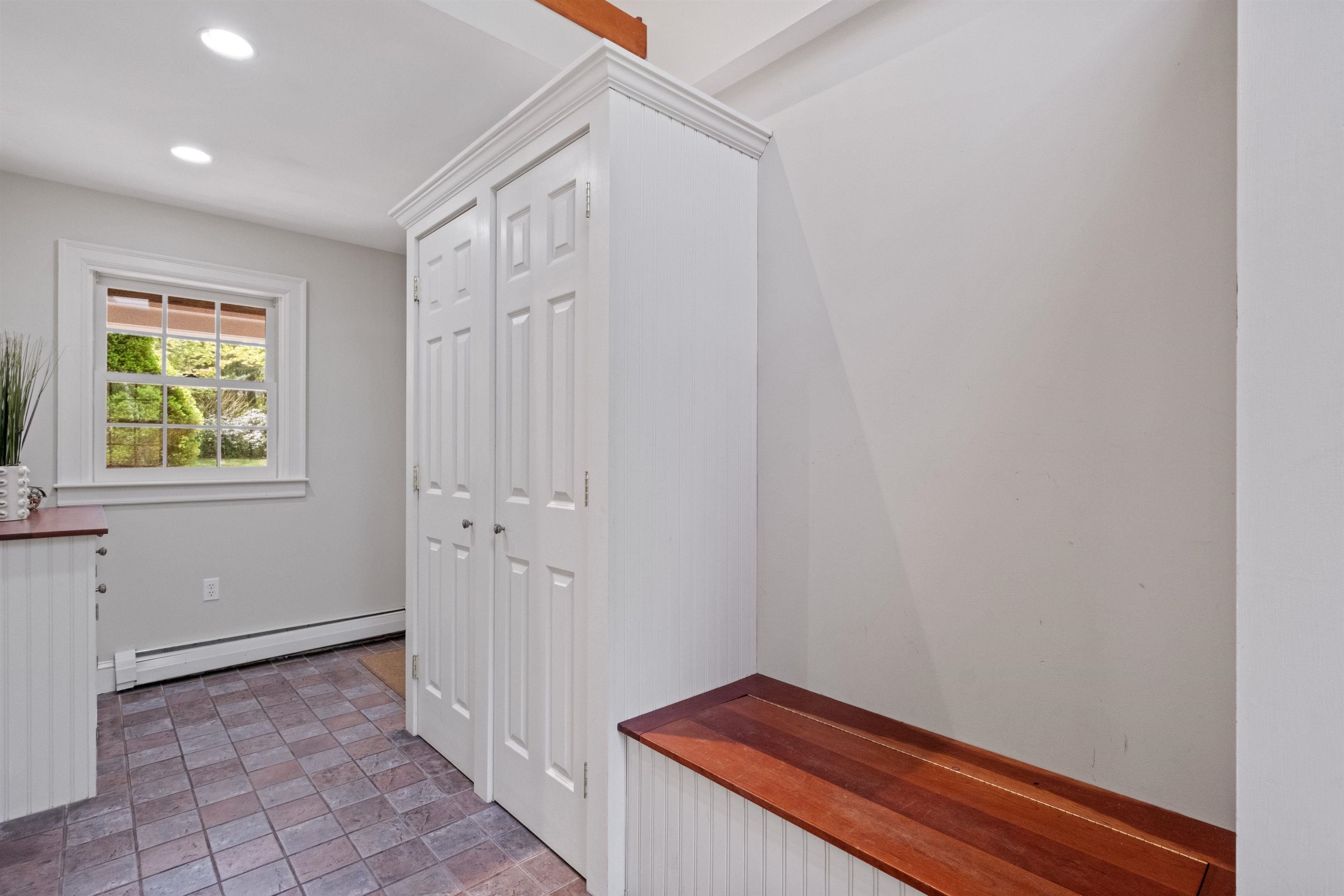 211 Hedgerose Lane Hopkinton, NH 03229 - Photo 5 of 59