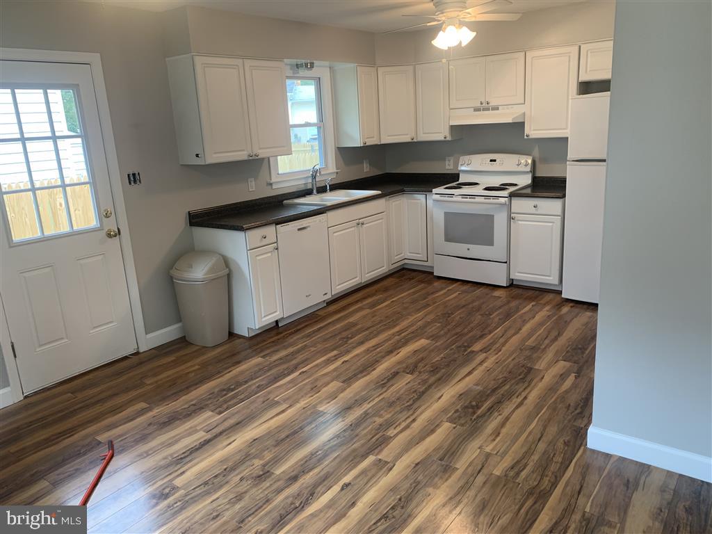1922 Potomac Road Edgewater, MD 21037 - Photo 3 of 11